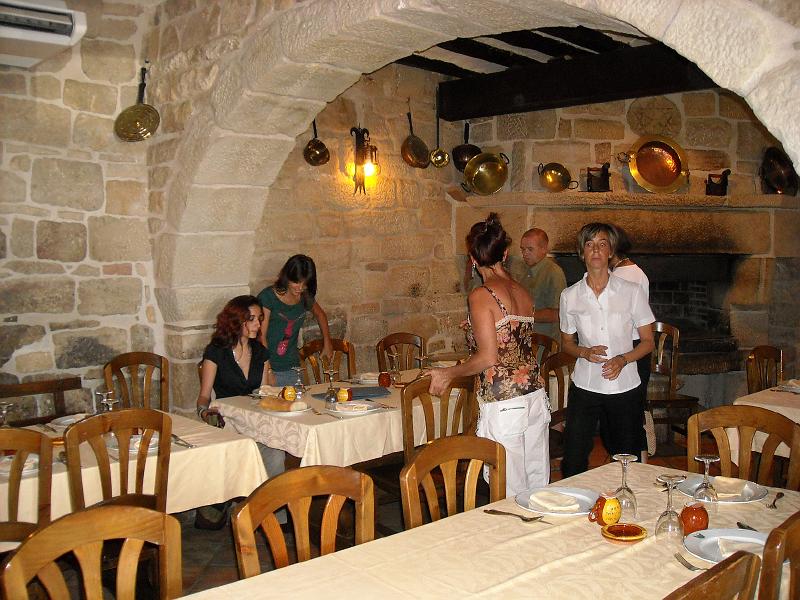 photo 208.jpg - L'heure du repas avant le grand saut au coeur du désert.